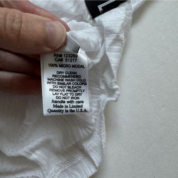 Michael Lauren White Draped Ribbed Tee Size Medium/Large NWOT - Picture 6 of 6